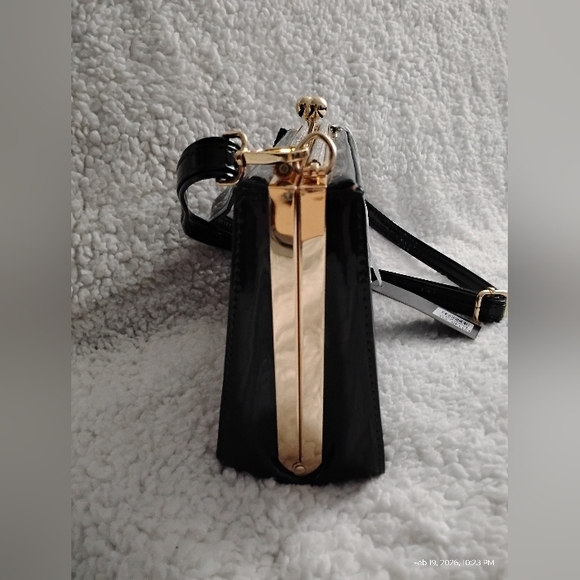 LA TERRE GREEN CLUTCH